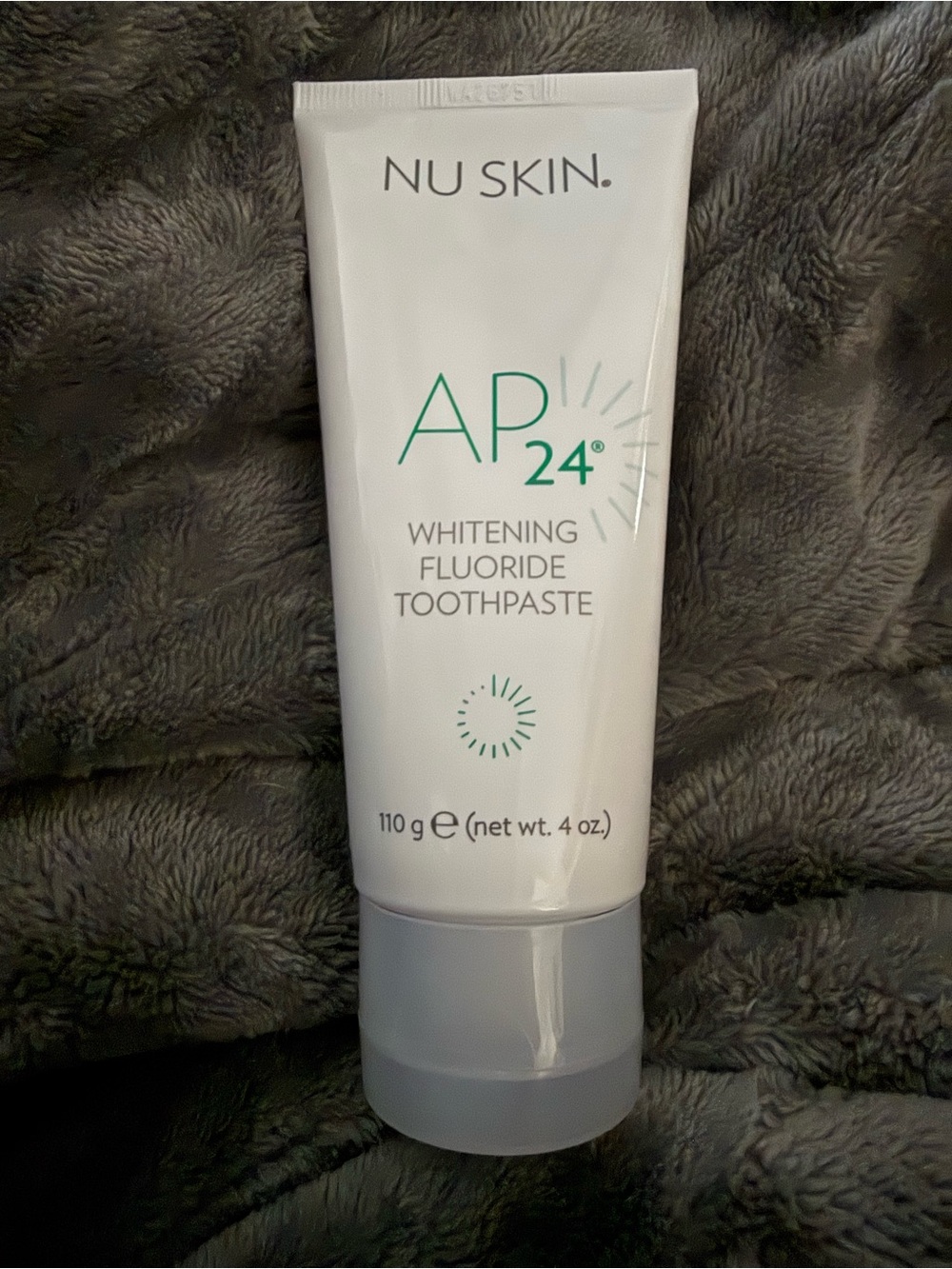 Nu Skin Nuskin AP 24 Whitening Fluoride Toothpaste Sealed 4oz 110g. 
Exp 09/2027